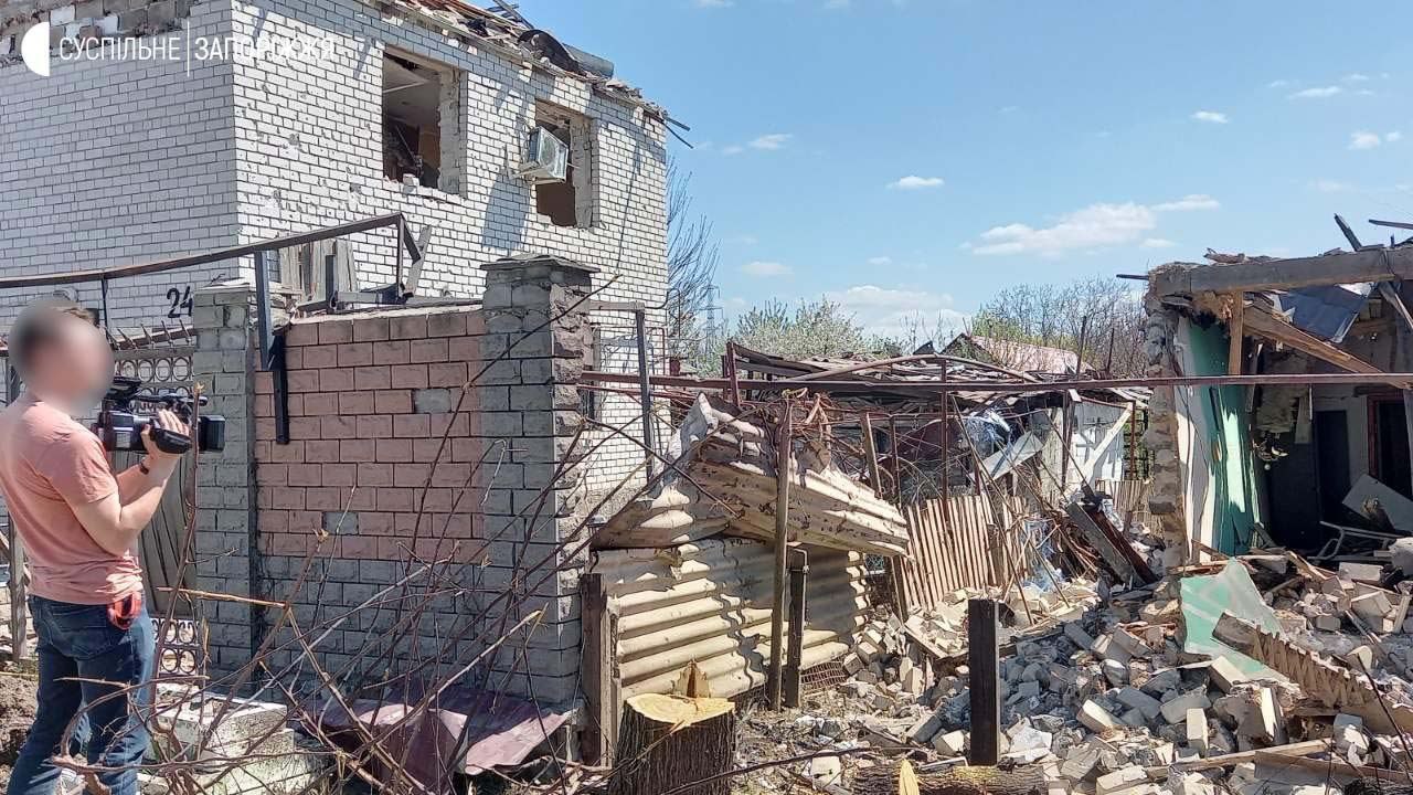 В результате утреннего авиаудара по Запорожью повреждены больше десятка домов 3